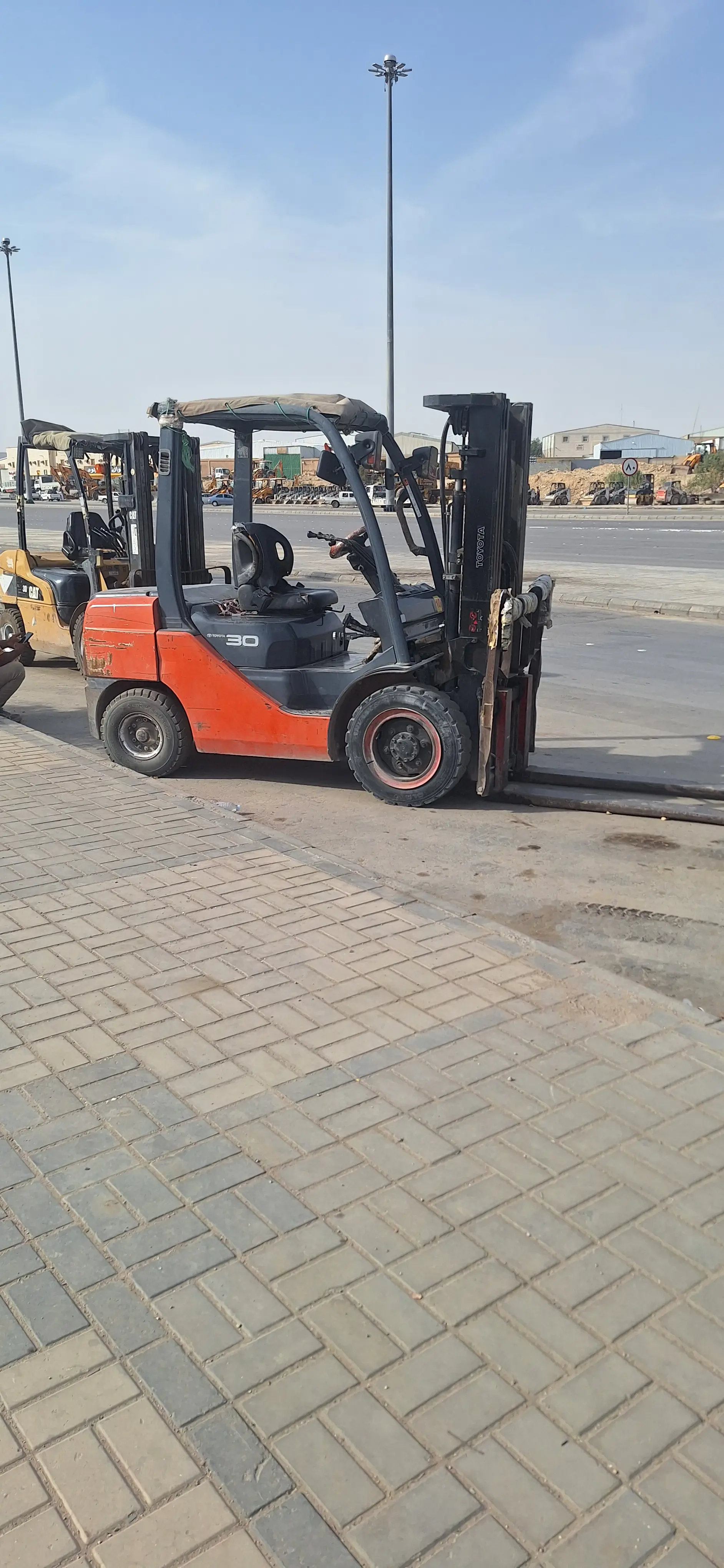 رافعة شوكية 3 طن - Forklift 3Ton